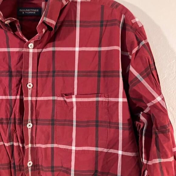 Roundtree Yorke Red Plaid Repaired Button‎ Up Shirt - Picture 2 of 6